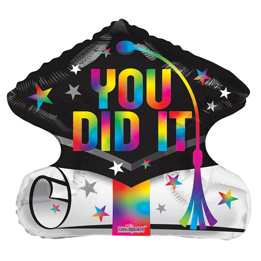 Birrete y diploma de graduación multicolor